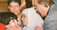 حفيد محمود ياسين يكشف عن صورة قديمة مع جده الراحل بعد 91 يوم ا من وفاته
