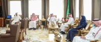 أمير عسير يبحث تقديم مدينة سلطان خدماتها الإنسانية