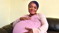جنوب أفريقيا اعتقال المرأة التي خدعت العالم بإنجابها 10 توائم
