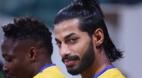 النصر ي ودع عبدالعزيز الجبرين بمقطع فيديو