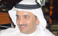 محمد الوشيحي يعايرنا بعض الوطنجيين وهم يشيرون بأصابعهم إلى ما يفعله بعض المتظاهرين في أميركا من أعمال تكسير ونهب ه