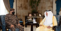 خالد الفيصل يستعرض جهود حماية البيئة والحياة الفطرية مع العميد الحربي