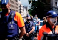 بعد حادثة قتل معلم الشرطة الفرنسية تعتقل 27 شخصا نشروا محتوى يحث على الكراهية