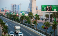 تحويلات الوافدين بالسعودية ترتفع إلى 33 مليار دولار في 10 أشهر